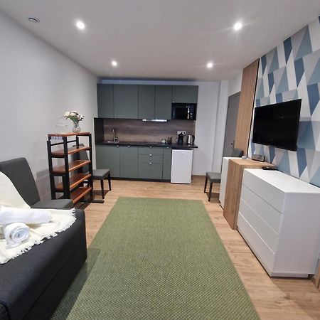 Maison D'Hotes Avec 3 Appartements Et Un Studio Viry-Châtillon Exteriör bild